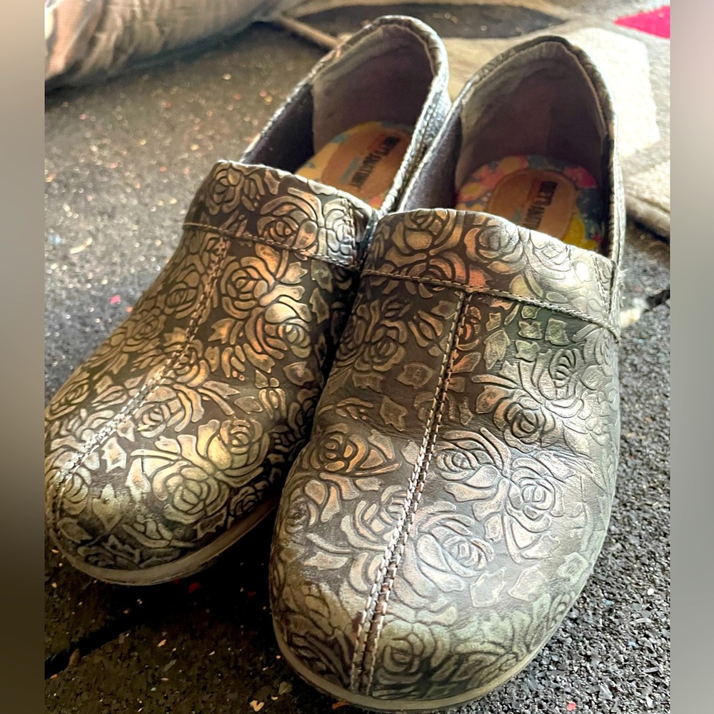 Greys Anatomy nursing clogs